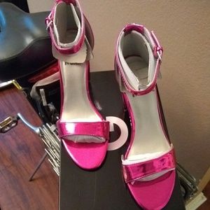 Brand new Guess sandals